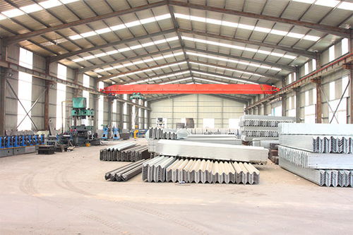 呈贡公路波形防撞护栏厂化工产品 安全防护与技术创新